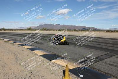 media/Nov-16-2025-Race Pace (Sun) [[8c5fa54630]]/Non Verified Riders (1st 20 Minutes)/3-Turn 3 Inside (11am)/